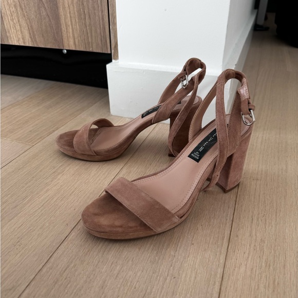 Steve Madden Vice Suede Heel - Picture 3 of 7